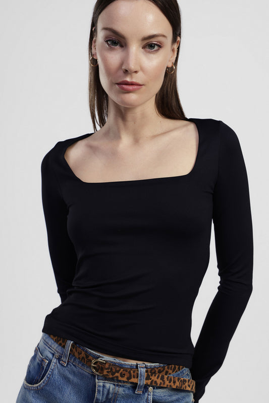 T-shirt manica lunga scollo quadrato corto