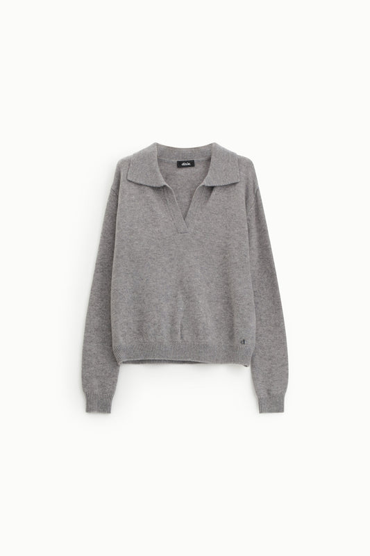 Maglione pullover con colletto ampio e scollo a v