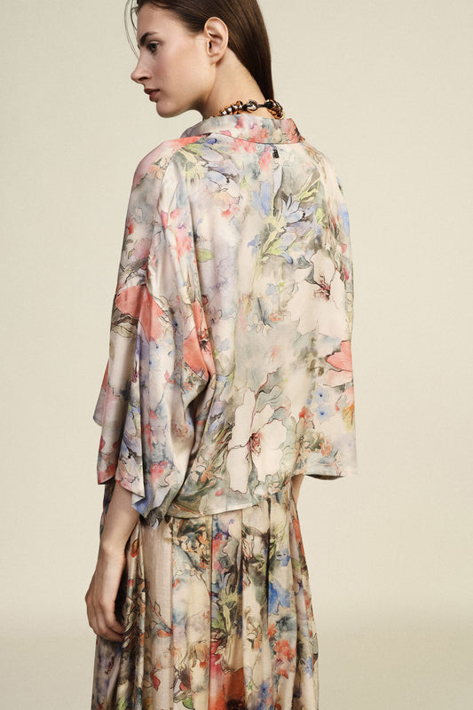 Camicia ampia con fantasia floreale acquerellata