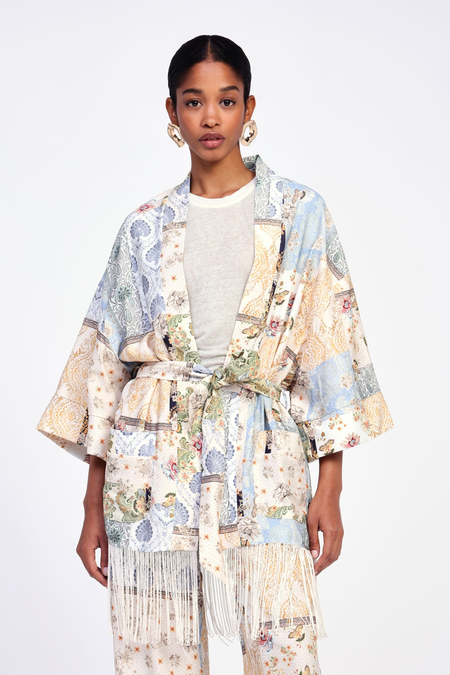 Kimono con motivo stampato e frange