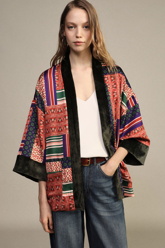 Cappotto leggero fantasia patchwork con maniche ampie
