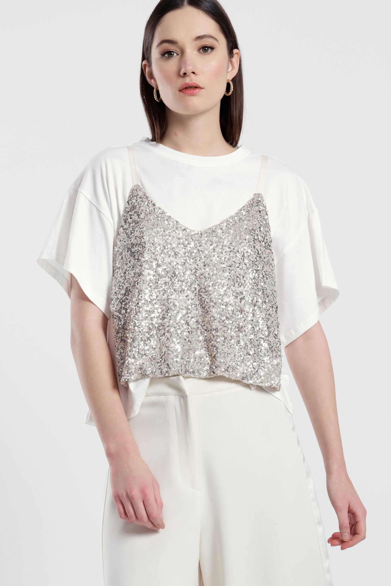 T-shirt a maniche corte con top a paillettes