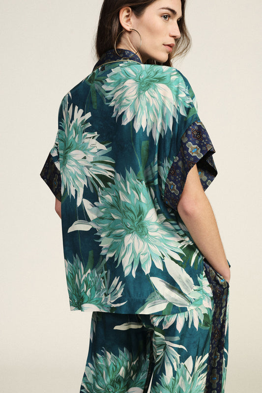 Shirt ampia fantasia floreale con taschino