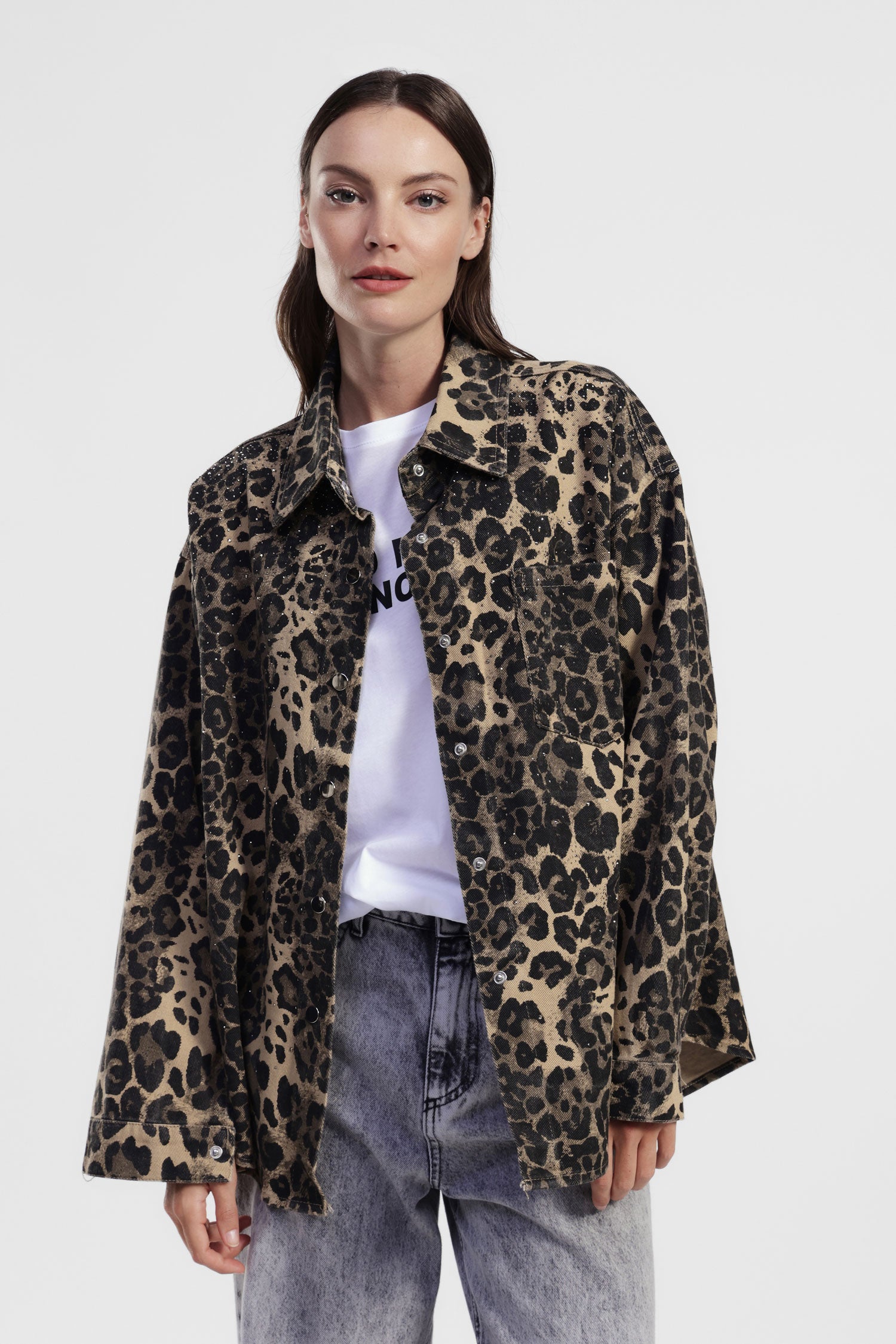 Camicia stampa animalier con tasca frontale