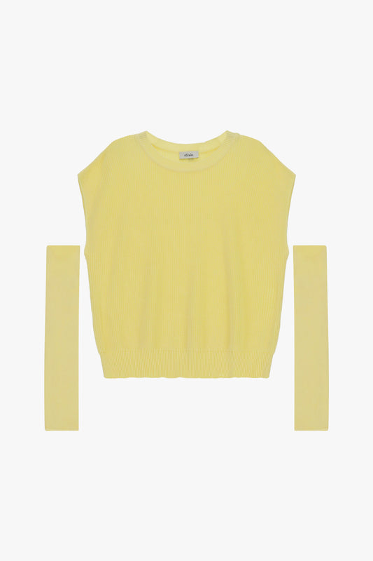 Top smanicato con spalle ampie e maniche staccabili