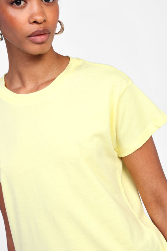 T-shirt con design semplice e versatile