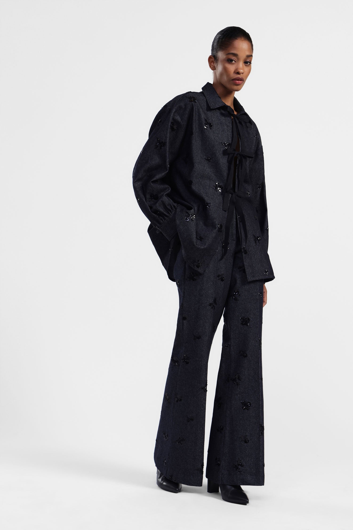 Pantaloni svasati stampa floreale