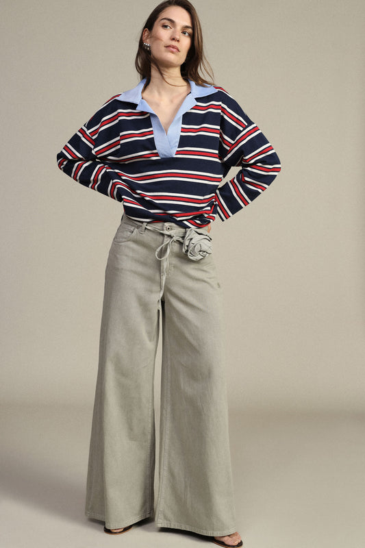 Jeans a gamba ampia con cintura coordinata