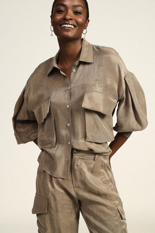 Camicia over con maxi tasche applicate