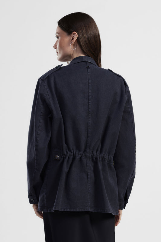 Giacca camicia con bottoni e borchie decorative