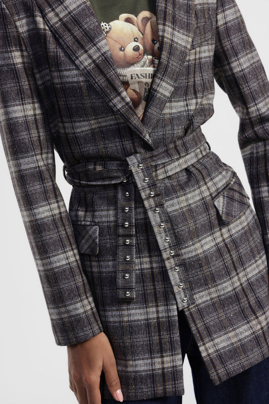 Blazer a quadri con cintura e tasche a patta