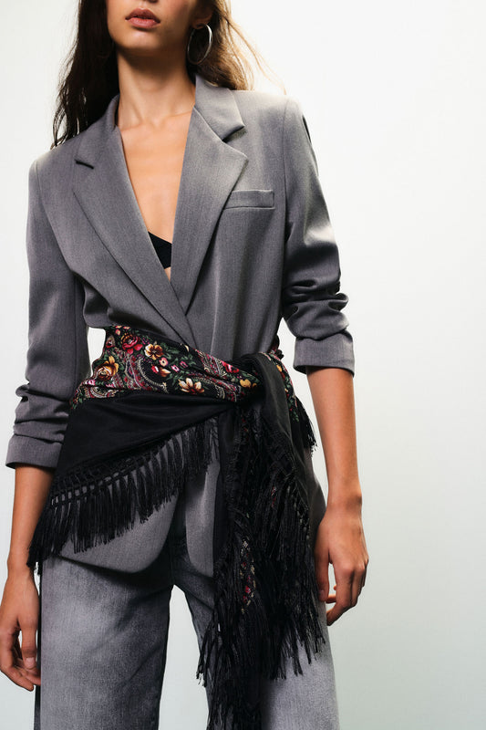 Blazer con foulard stampato e frange laterali