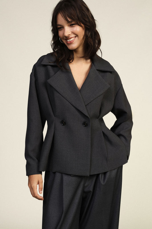 Blazer doppio petto con spalle morbide e rever ampio