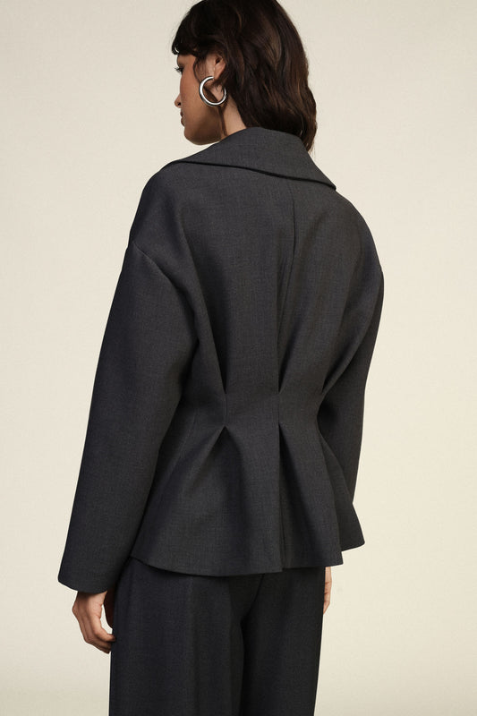 Blazer doppio petto con spalle morbide e rever ampio