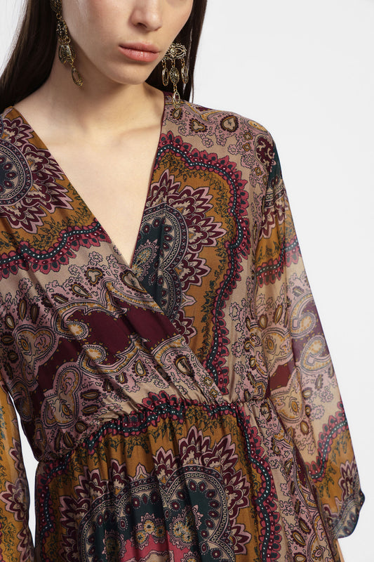 Abito lungo stampa paisley scollo a v