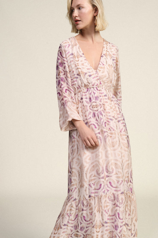 Abito lungo con stampa paisley e scollo a v