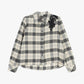 Shirt a quadri con applicazione floreale sul petto
