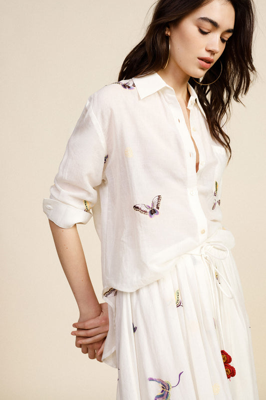 Shirt ampia con stampa farfalle e taschino