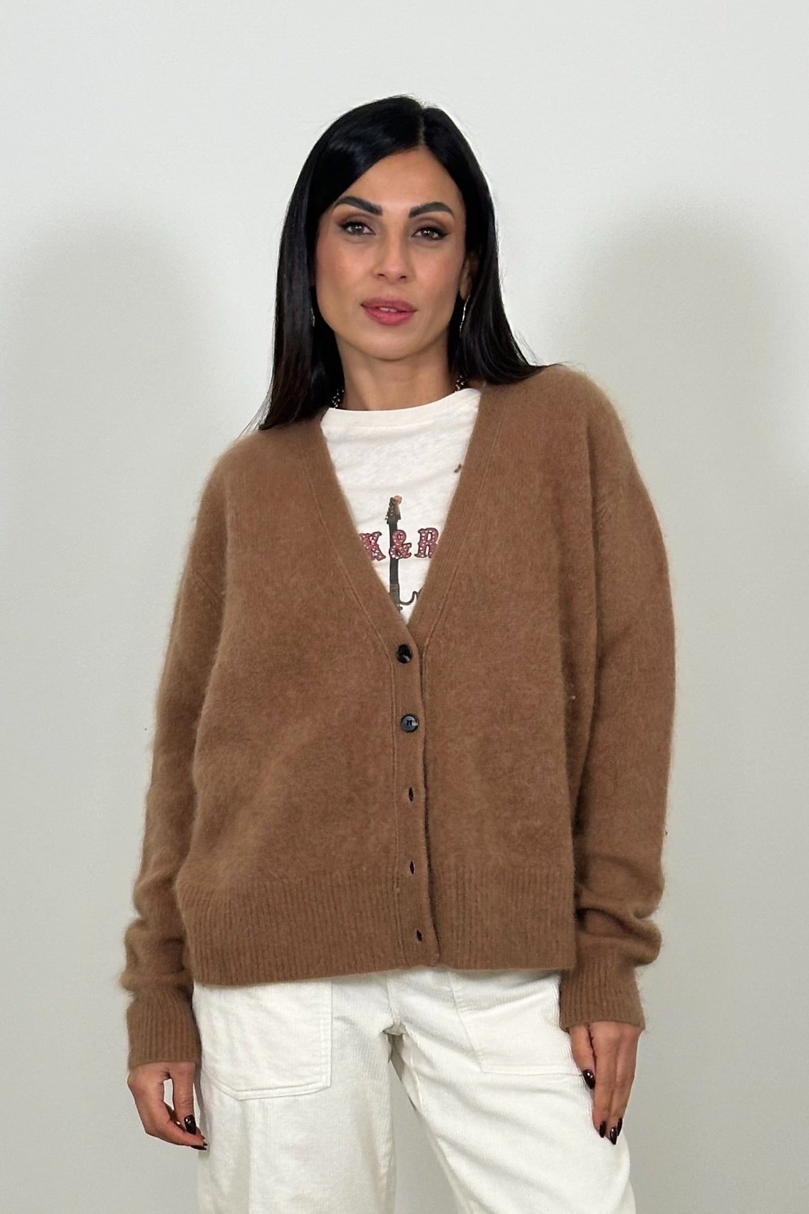 Cardigan con scollo a v e chiusura a bottoni