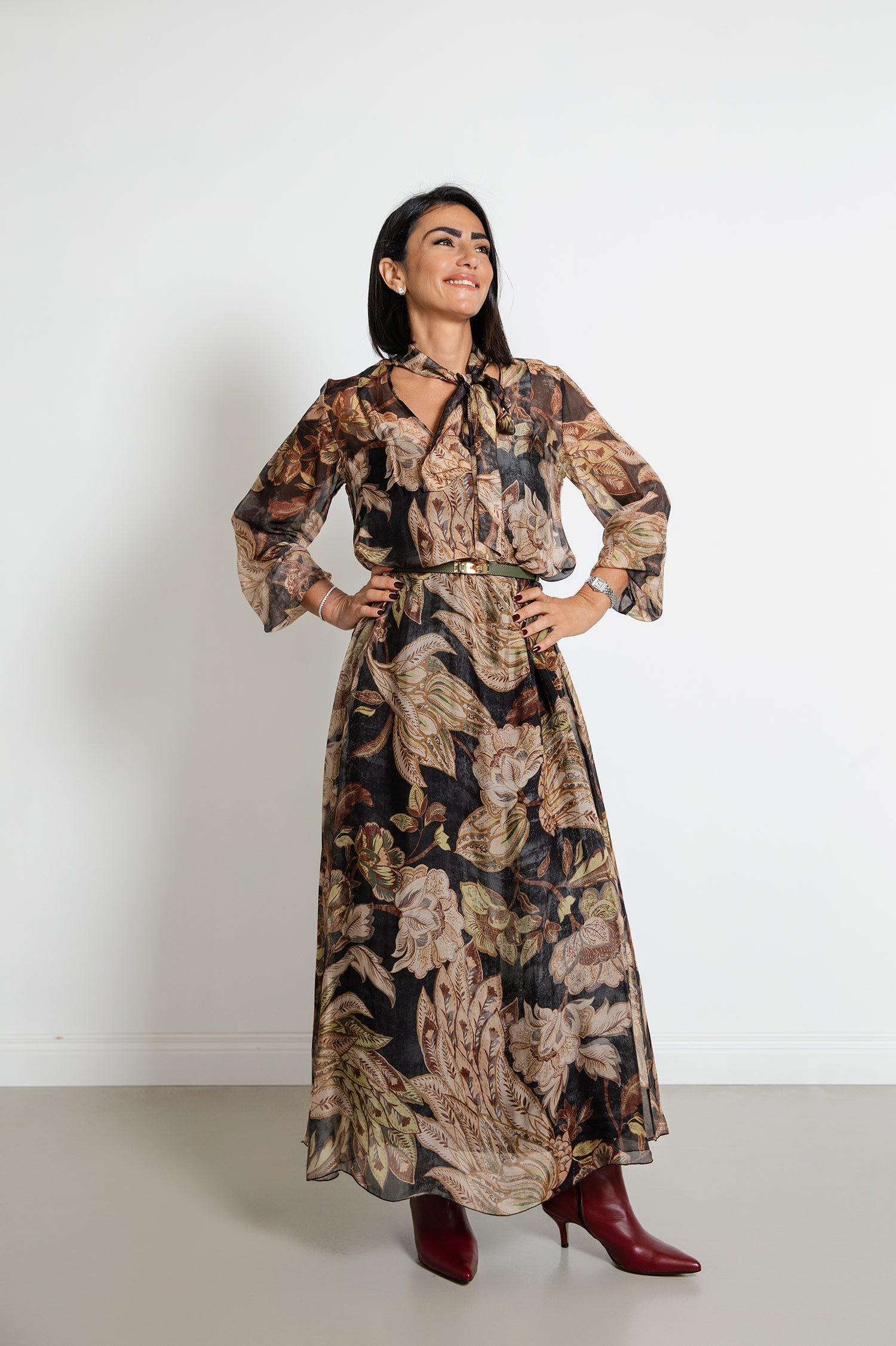 Vestito lungo stampato con maniche lunghe