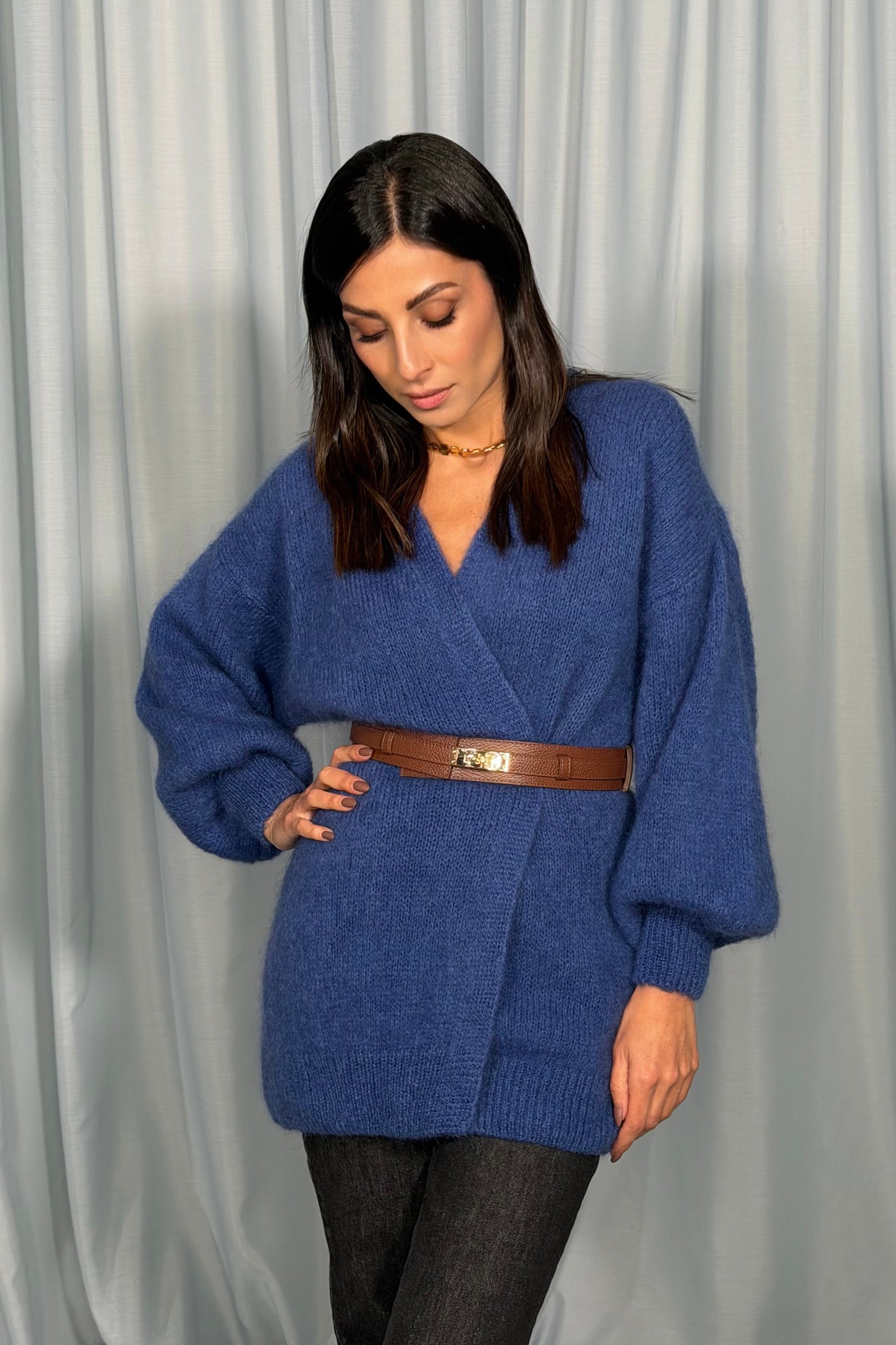 Cardigan lungo senza bottoni modello ampio