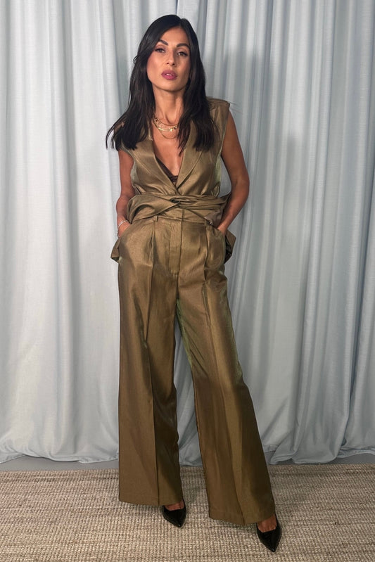 Pantaloni palazzo ampi con pieghe e vita alta
