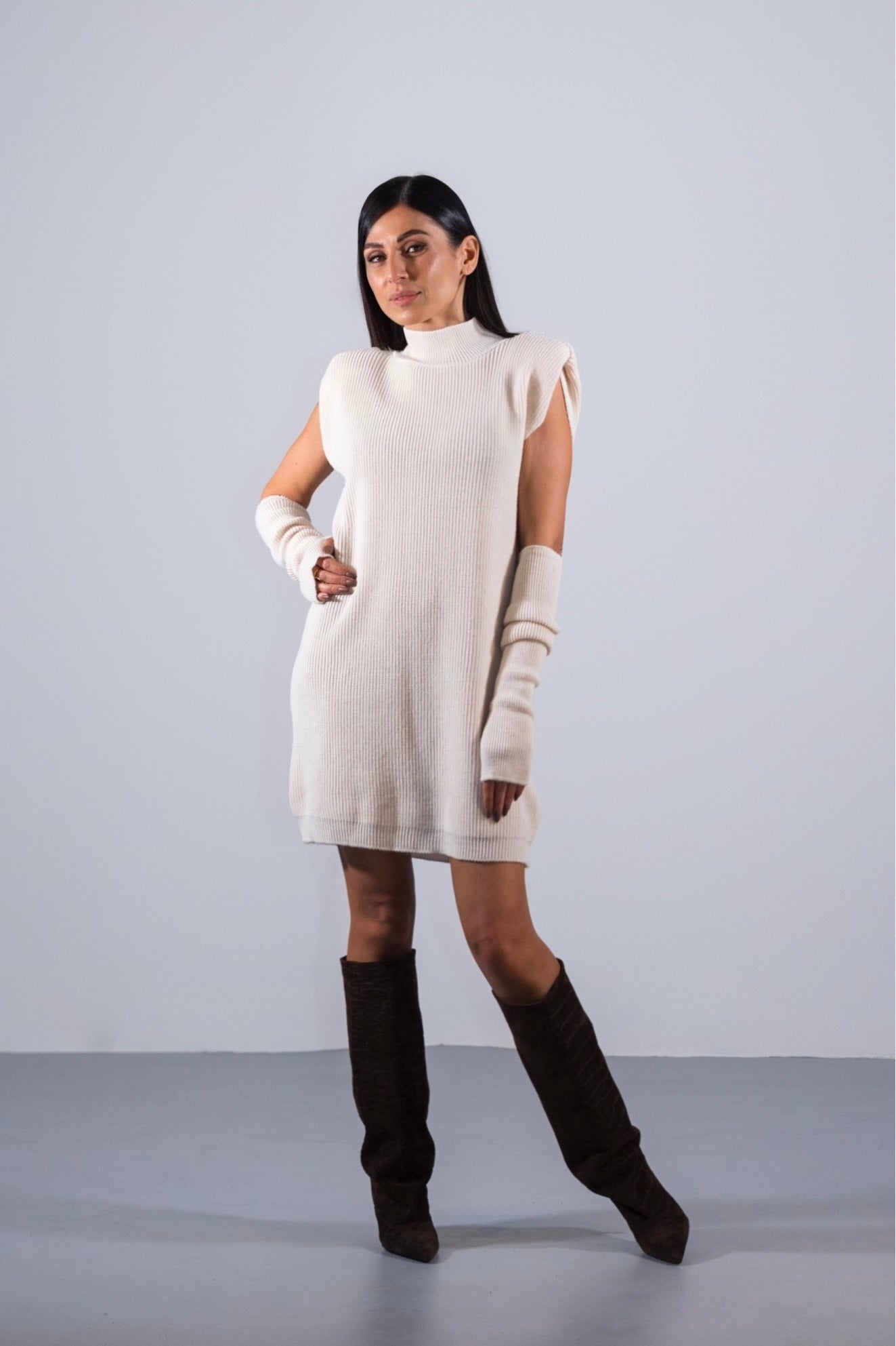 Top smanicato a costine con maniche staccabili