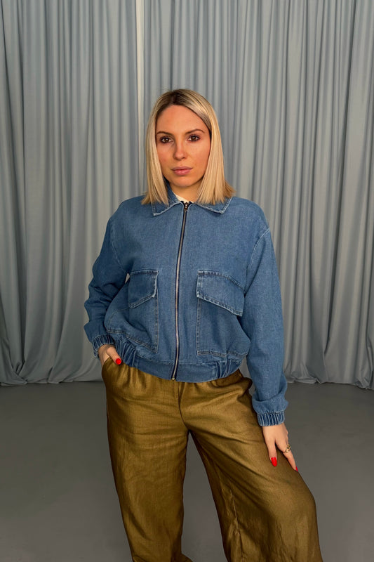 Denim jacket con zip e tasche frontali