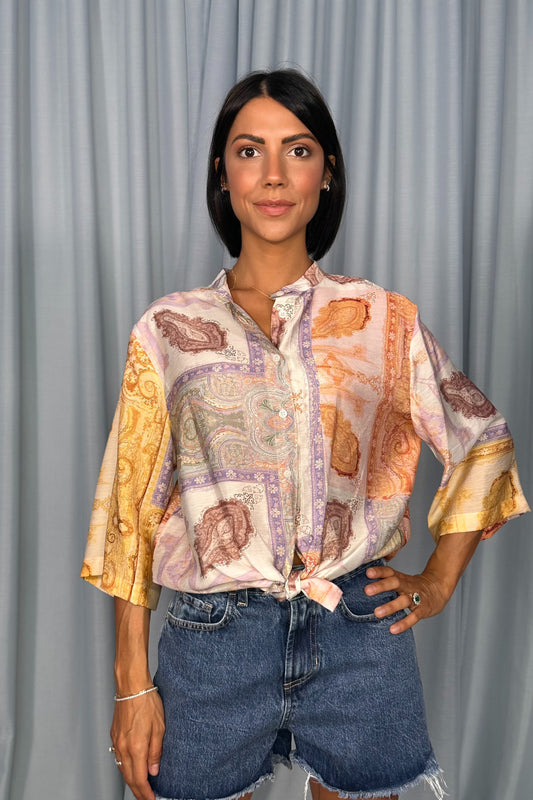 Camicia fantasia paisley con nodo frontale