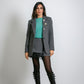Blazer monopetto con spille decorative e tasche