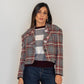 Blazer corto a quadri con bottoni e spille