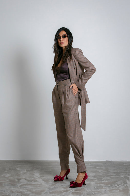 Trousers a quadri a vita alta con pinces