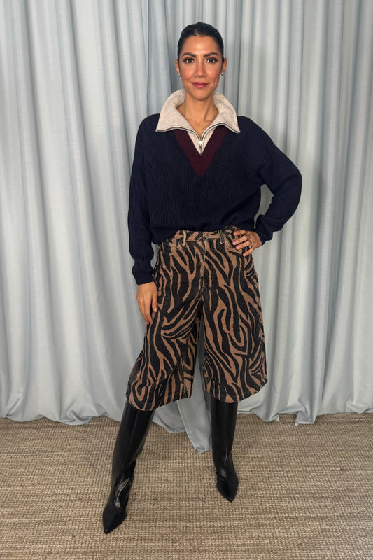 Shorts al ginocchio con stampa animalier e vita alta