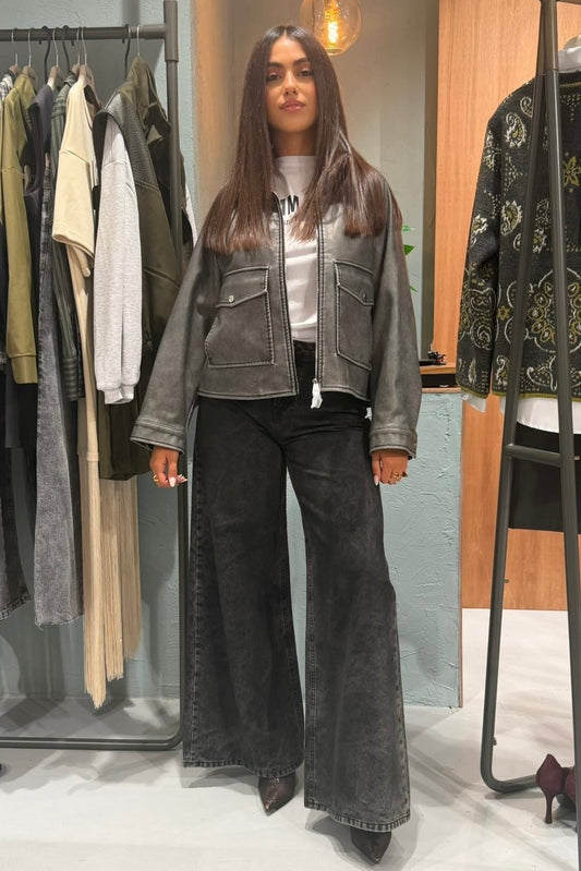 Giacca in stile corto con tasche applicate