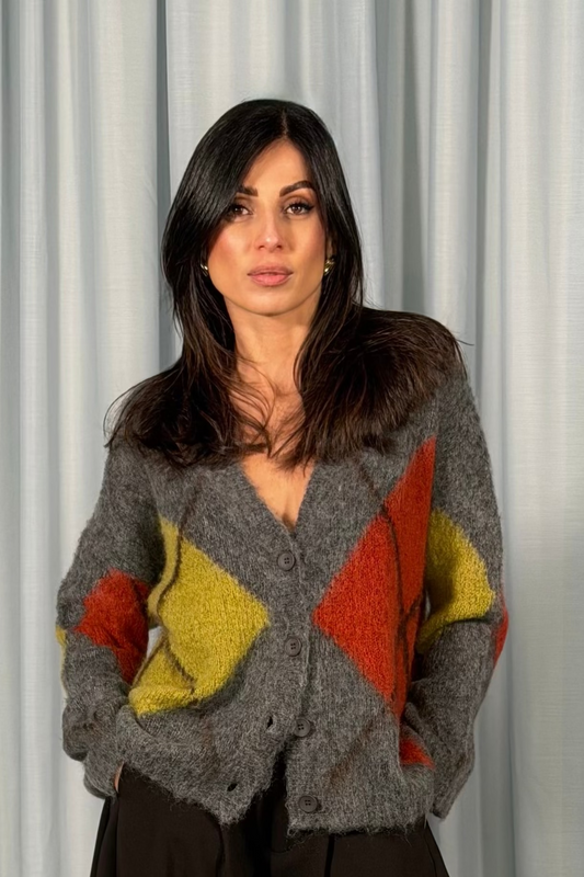 Cardigan ampio con motivo rombi e chiusura a bottoni