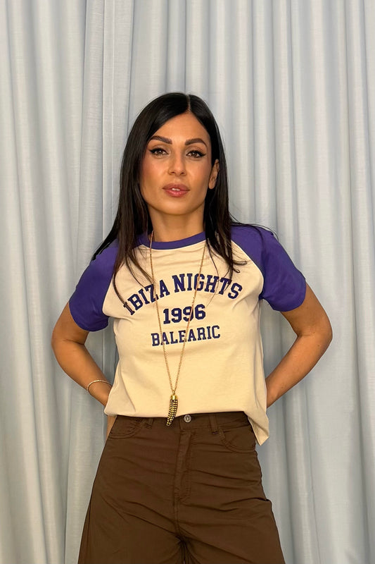 T-shirt con maniche raglan e stampa frontale