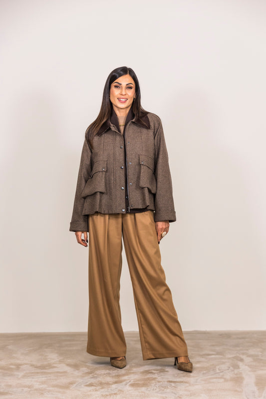 Cappotto corto a quadretti con tasche frontali