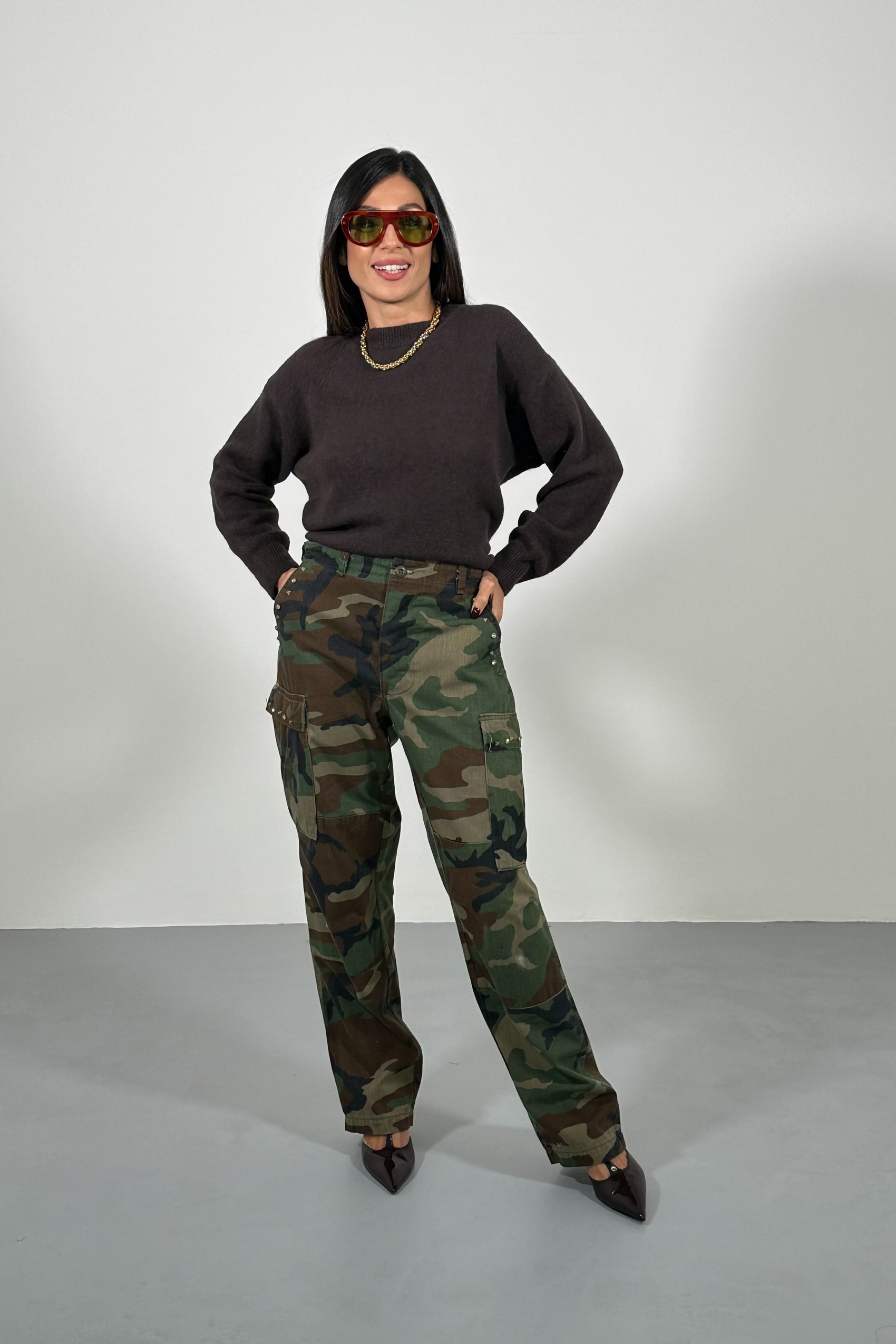 Pantaloni cargo con stampa mimetica e tasconi