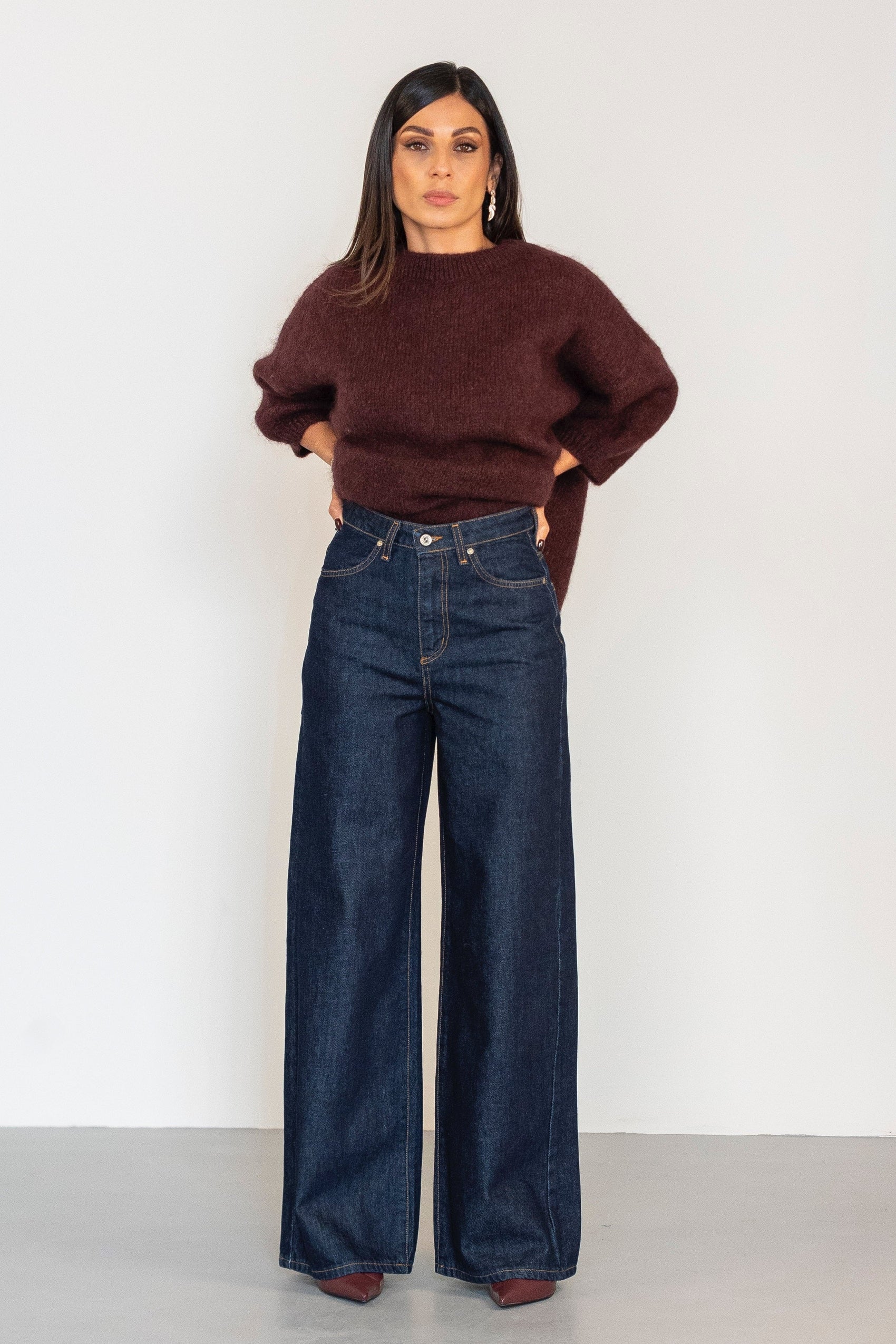 Jeans a gamba ampia vita alta con cinque tasche