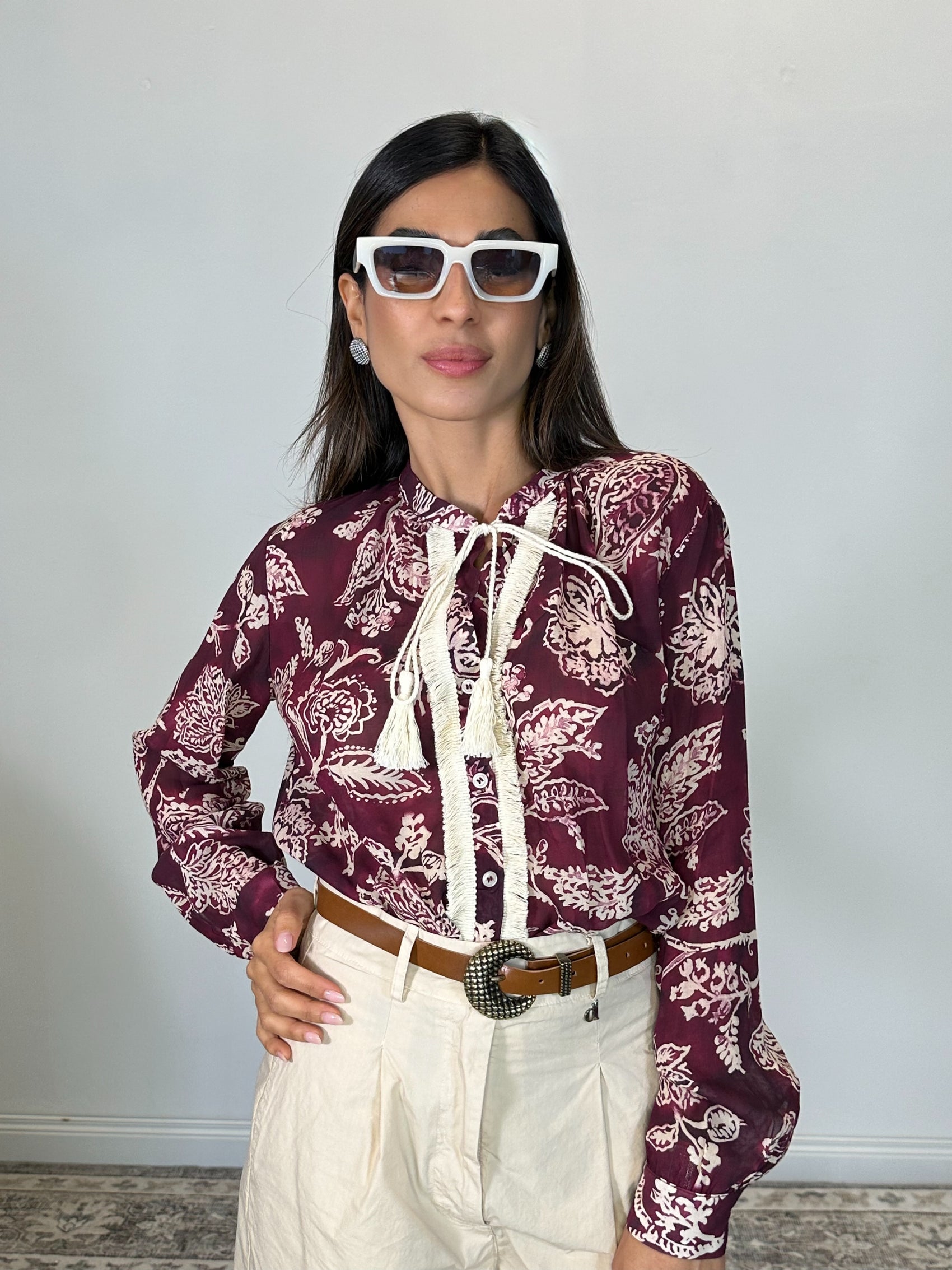 Camicia con motivo floreale e cordoncino