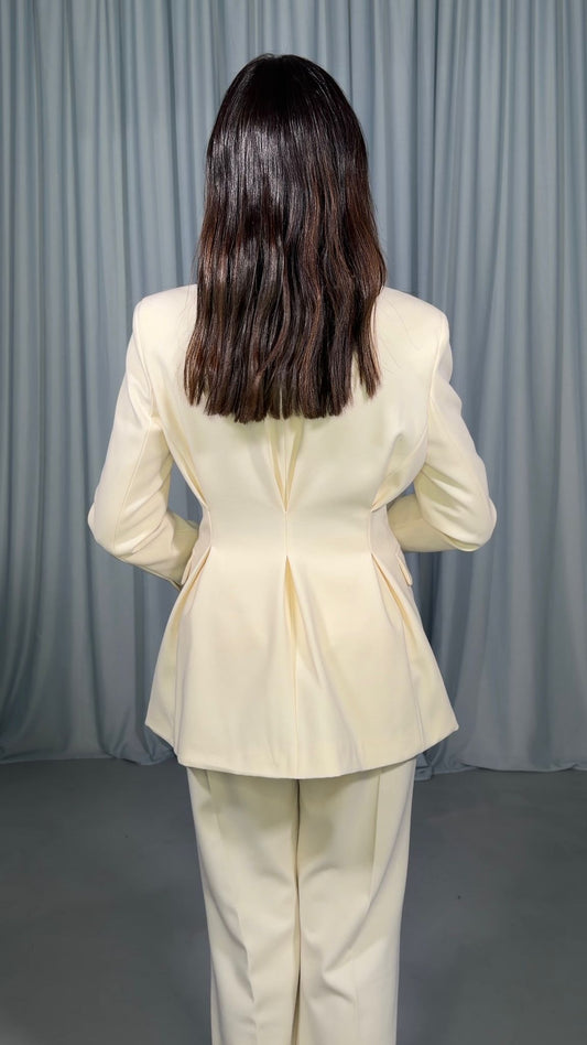 Giacca doppio petto con pieghe posteriori