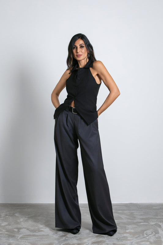 Pantaloni palazzo con cintura in vita e pince