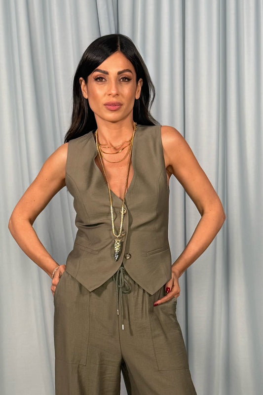Gilet con bottoni e tasche frontali