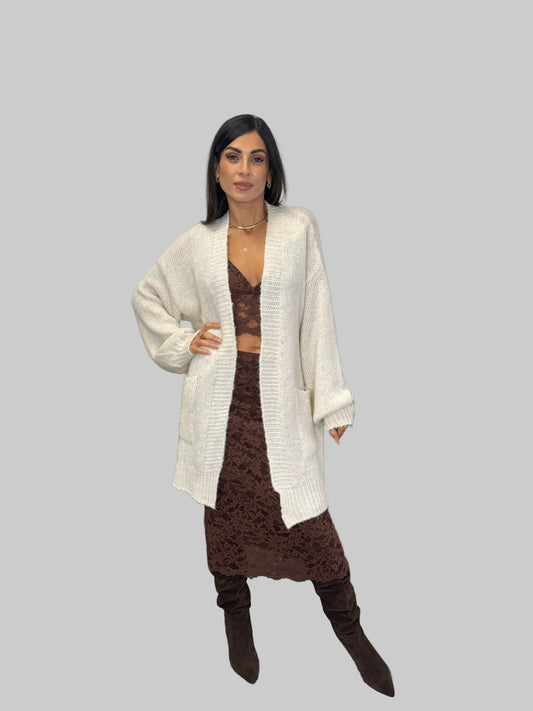 Cardigan lungo con scollo posteriore e profili pizzo